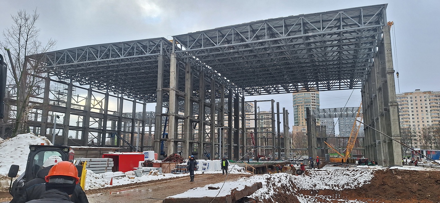 Construction crews are actively installing metal structures at the Gorky Film Studio